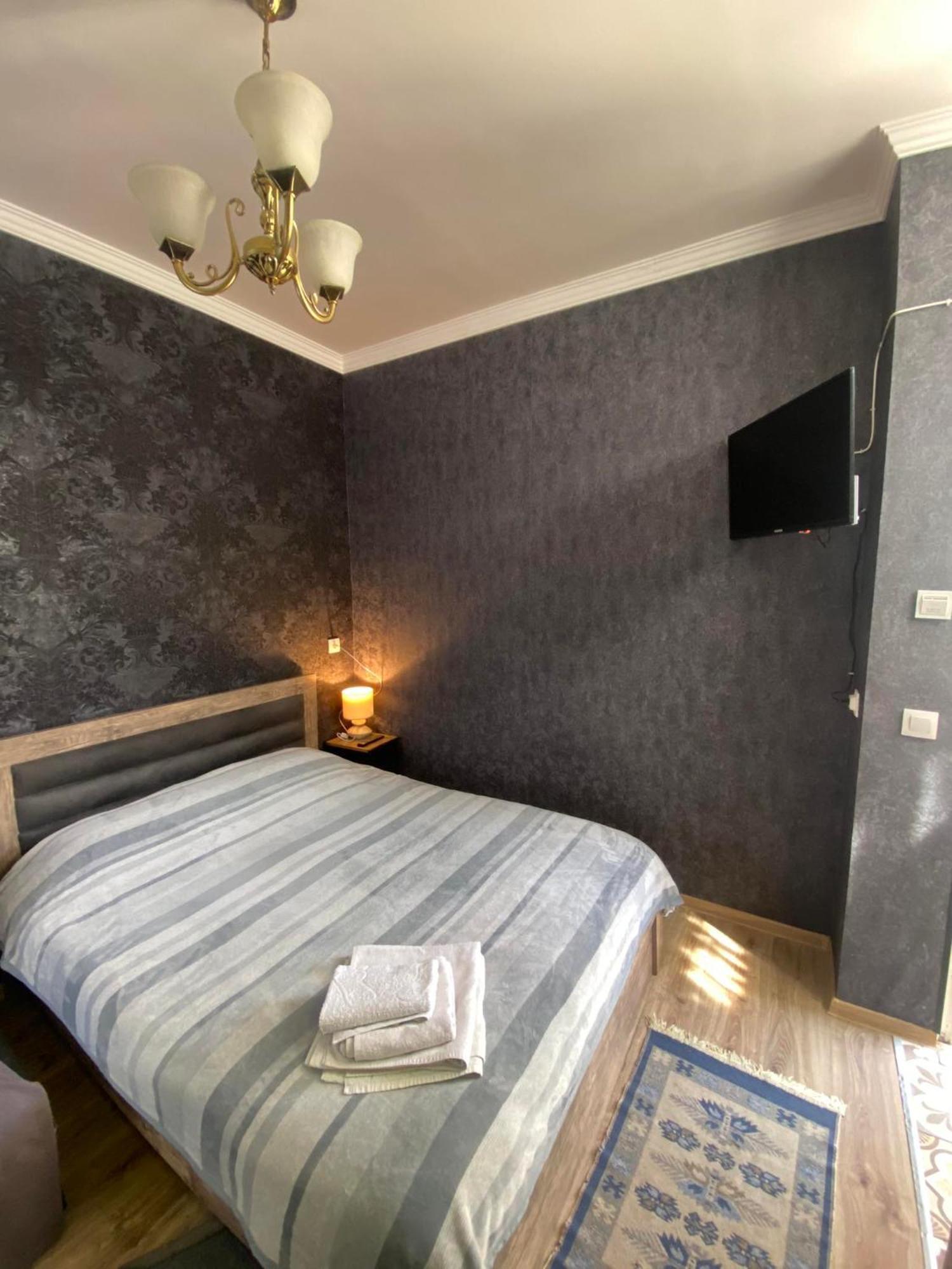 Family Apartment In Avlabari Tiflis Exterior foto