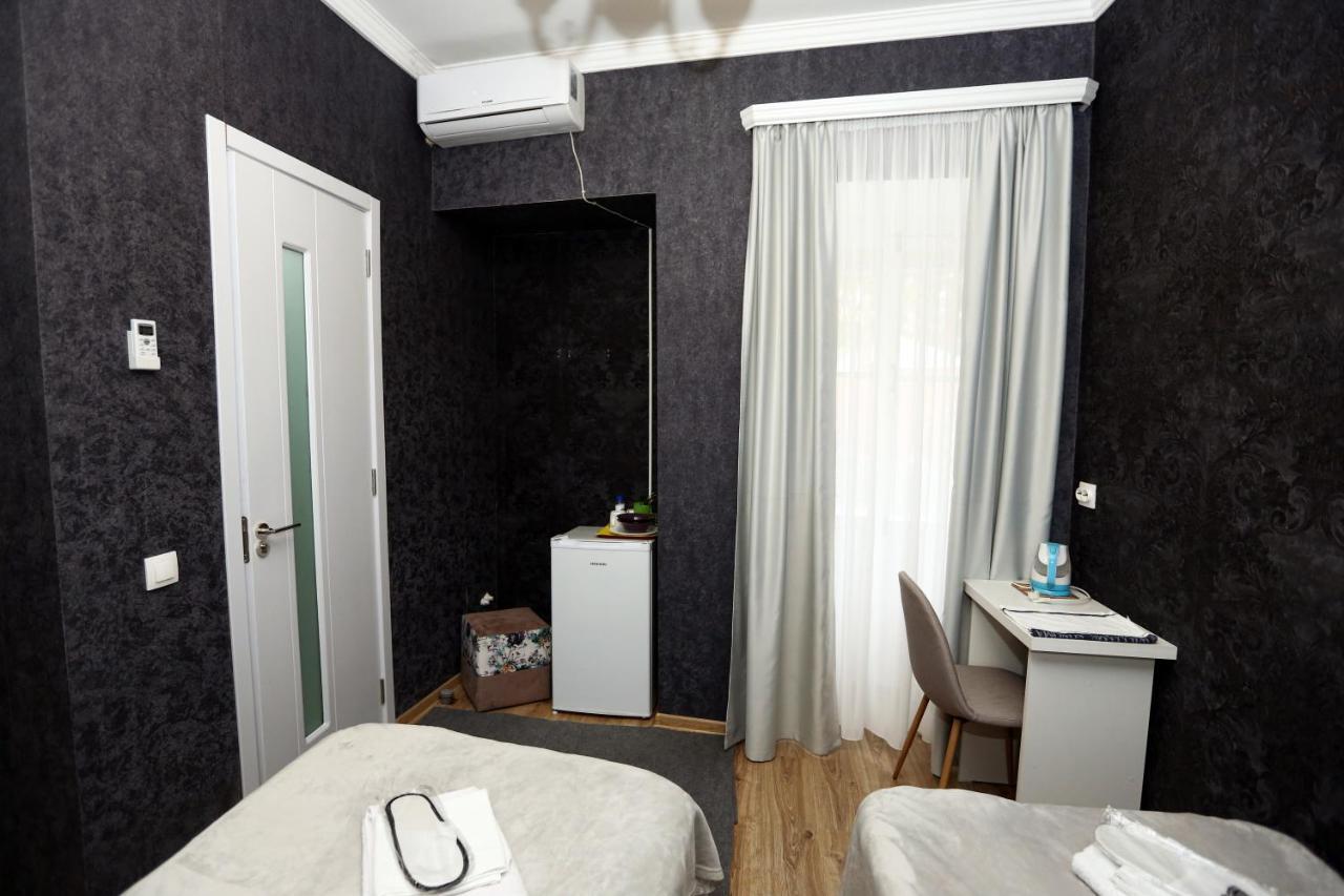 Family Apartment In Avlabari Tiflis Exterior foto